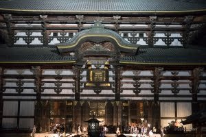 Almost everyone residing in Nara-machi was at Todaiji on New year's eve. The big bronze bell tolled at midnight as people rushed into the temple.